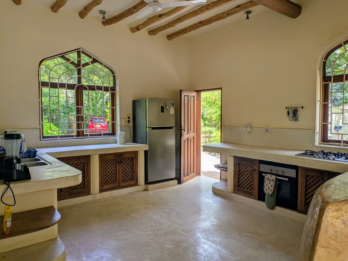 Jonjoloka House in Watamu — photo 13