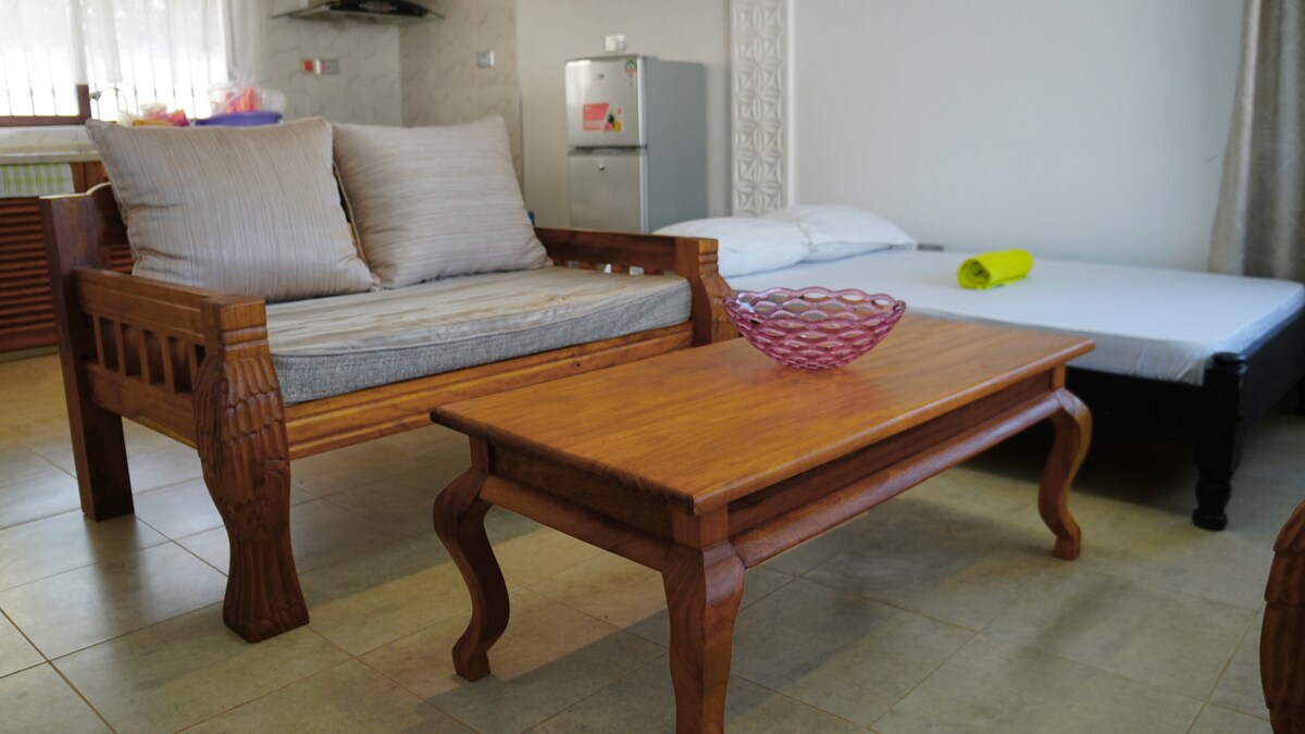 Lovely 2BR – 3 Minutes to the Beach — photo 12