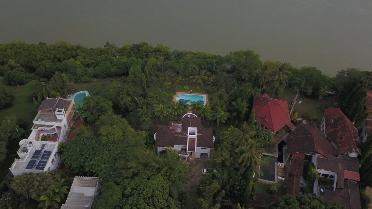 Mtwapa Luxury Creek Beach Villa — photo 4