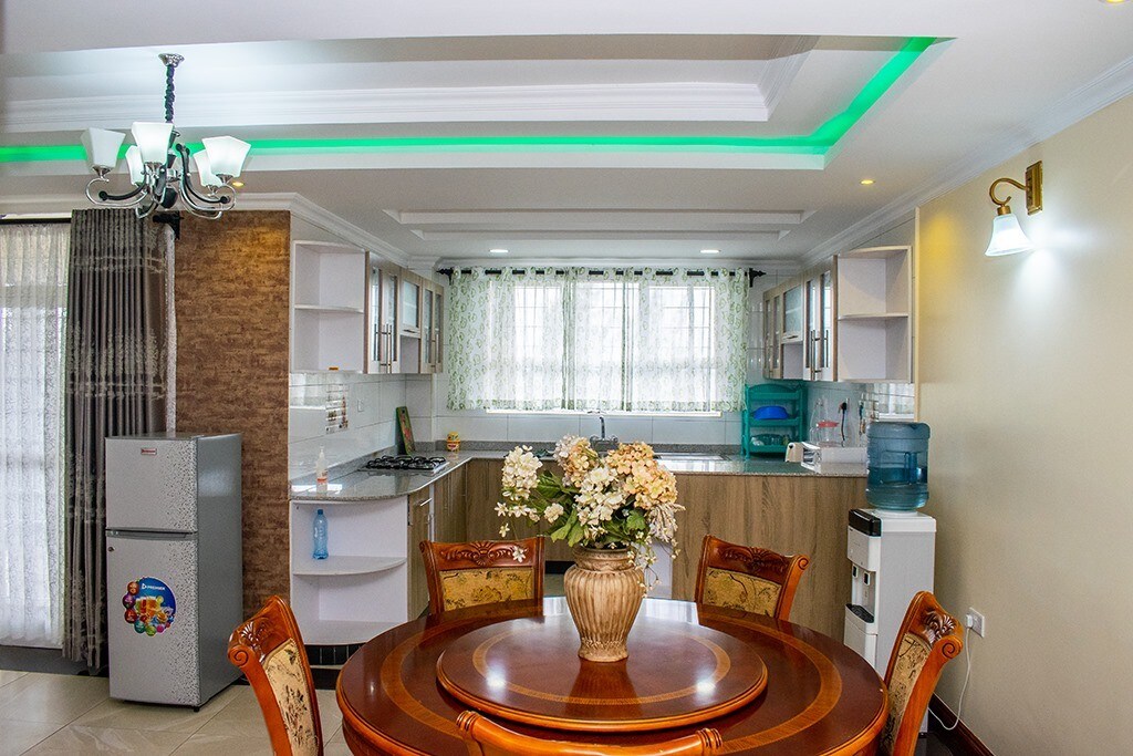 Apple 4BR Villa — photo 14