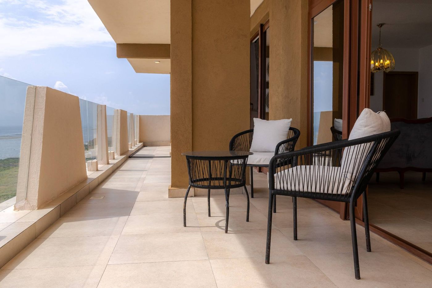 Kikambala Penthouse 4BR Ocean Views photo 8