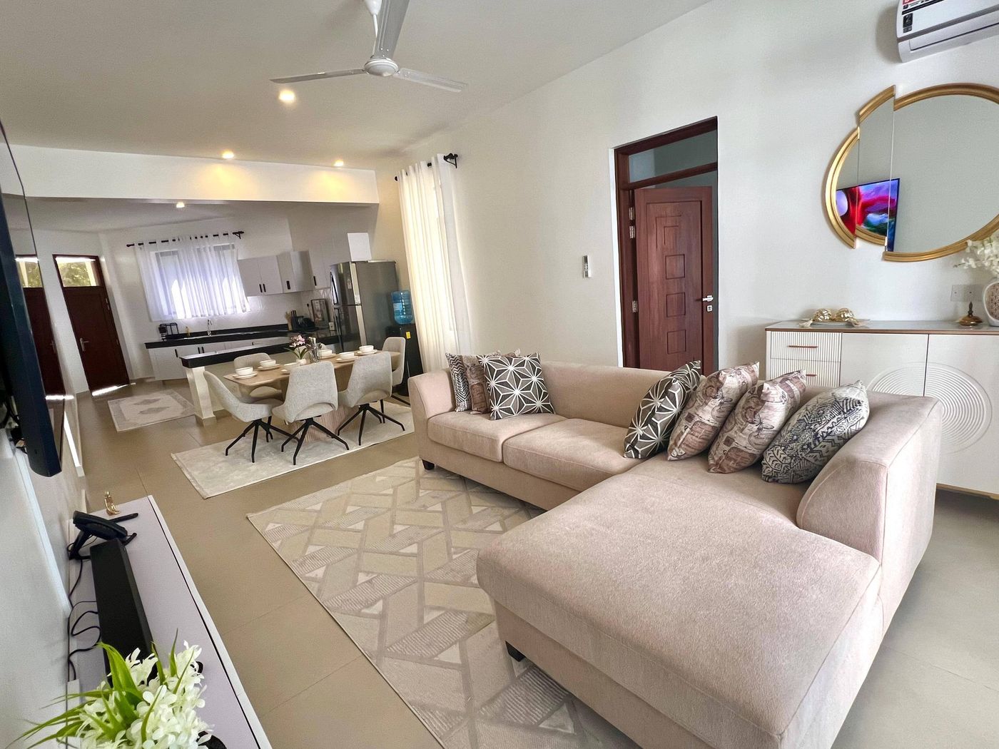 Nyali Beachfront 2-Bedroom photo 11