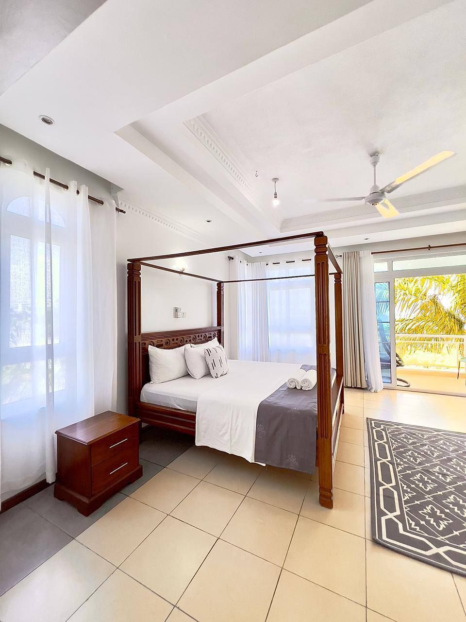 Nyali Beachfront Sea View 3-Bedroom photo 8