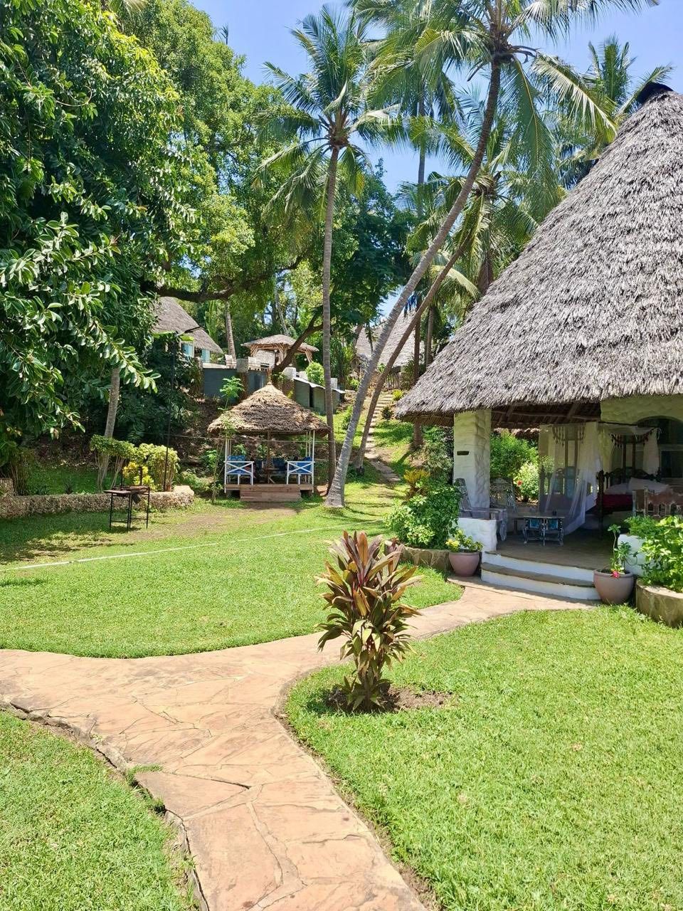 Mtwapa Creekfront 2-Bedroom Cottage photo 3