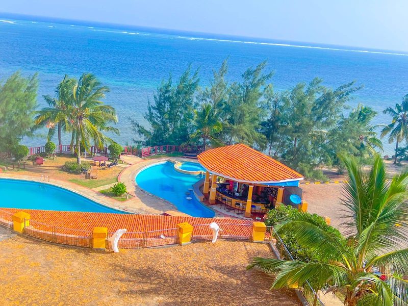 Shanzu 1-Bedroom Beachfront Jacuzzi photo 1