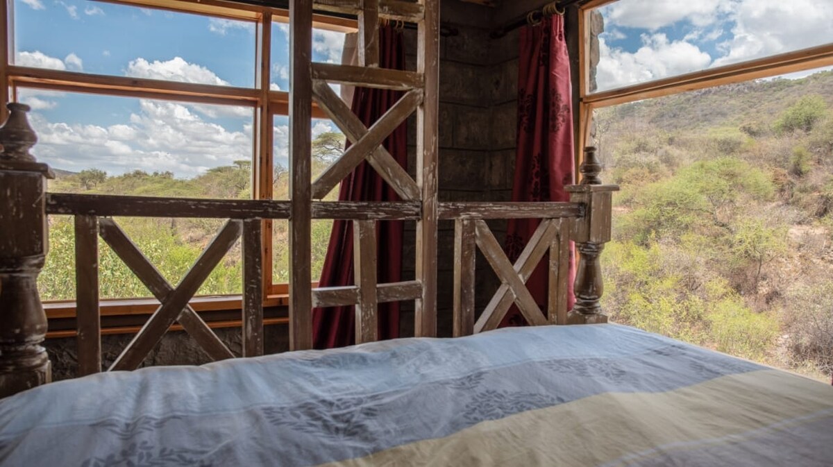 Olelek Ranch House – A Log Cabin in the Bush – 7BR — photo 11