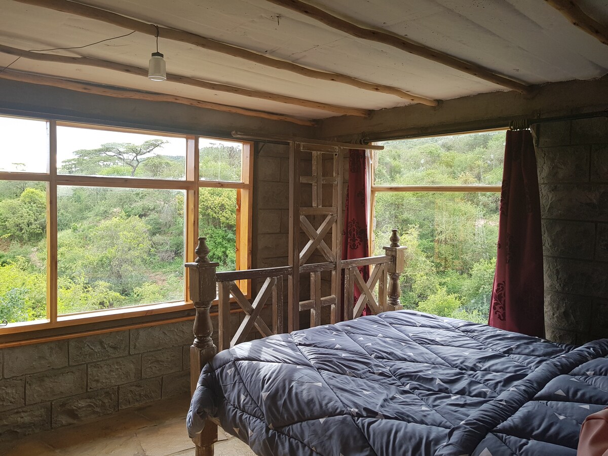Olelek Ranch House – A Log Cabin in the Bush – 7BR — photo 12