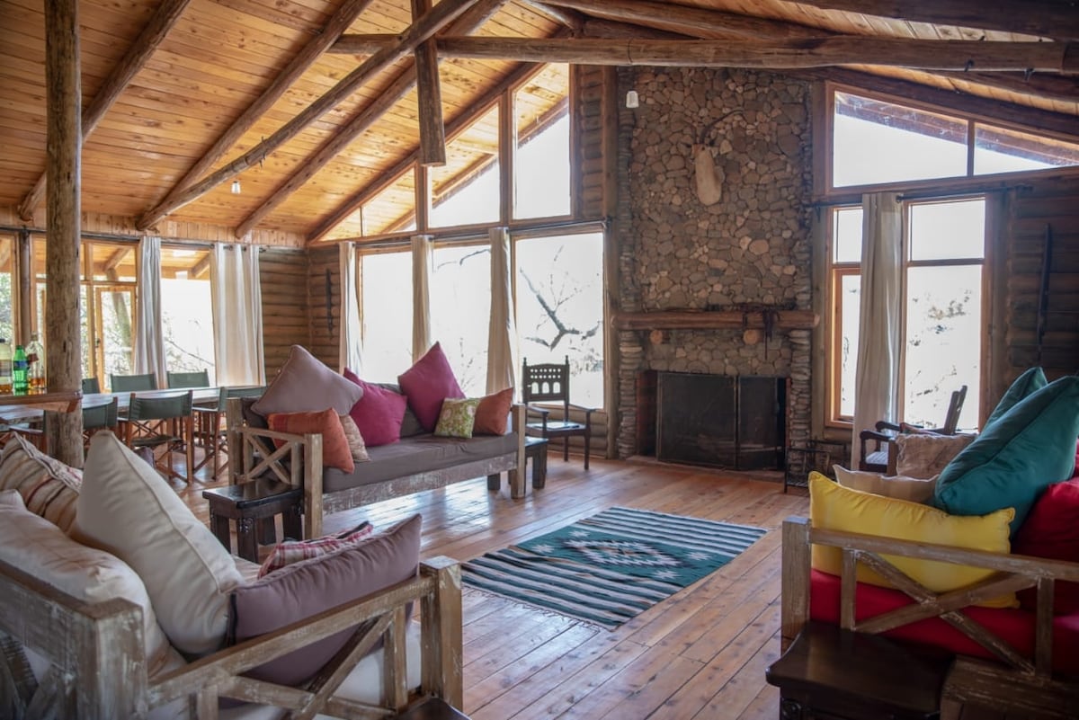 Olelek Ranch House – A Log Cabin in the Bush – 7BR — photo 4