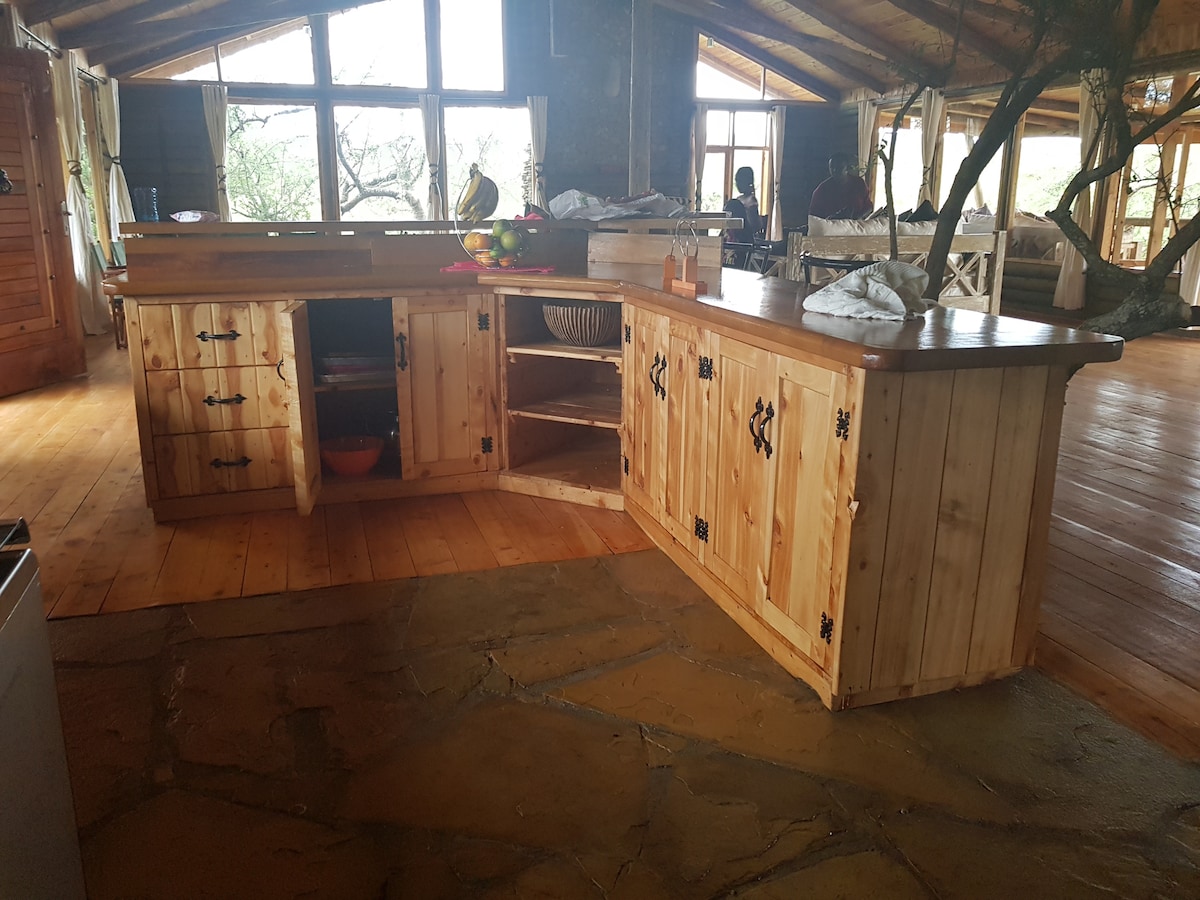 Olelek Ranch House – A Log Cabin in the Bush – 7BR — photo 9
