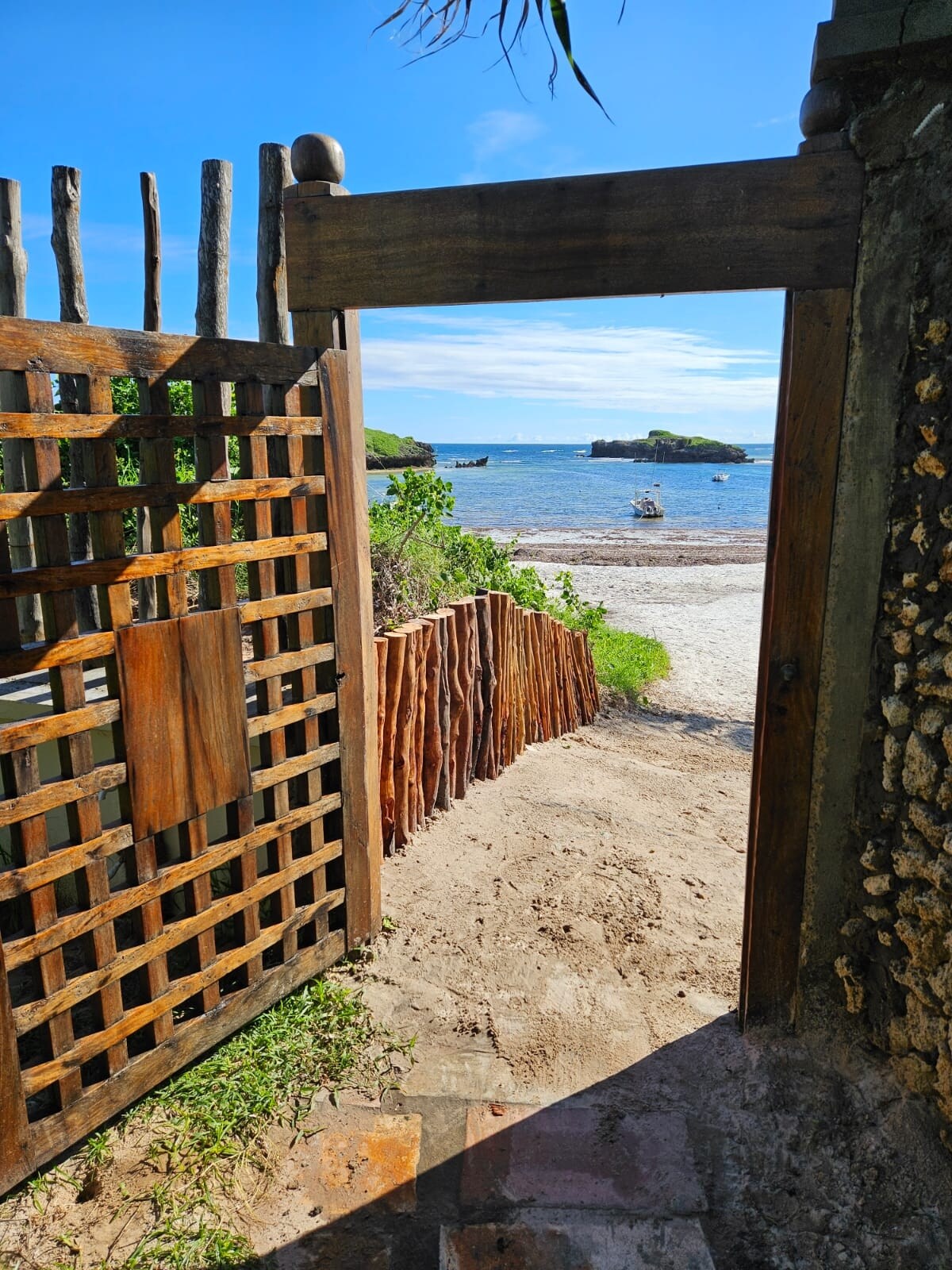 Patch by the Oceana, 2BR Beachfront Apartment, Watamu — photo 7