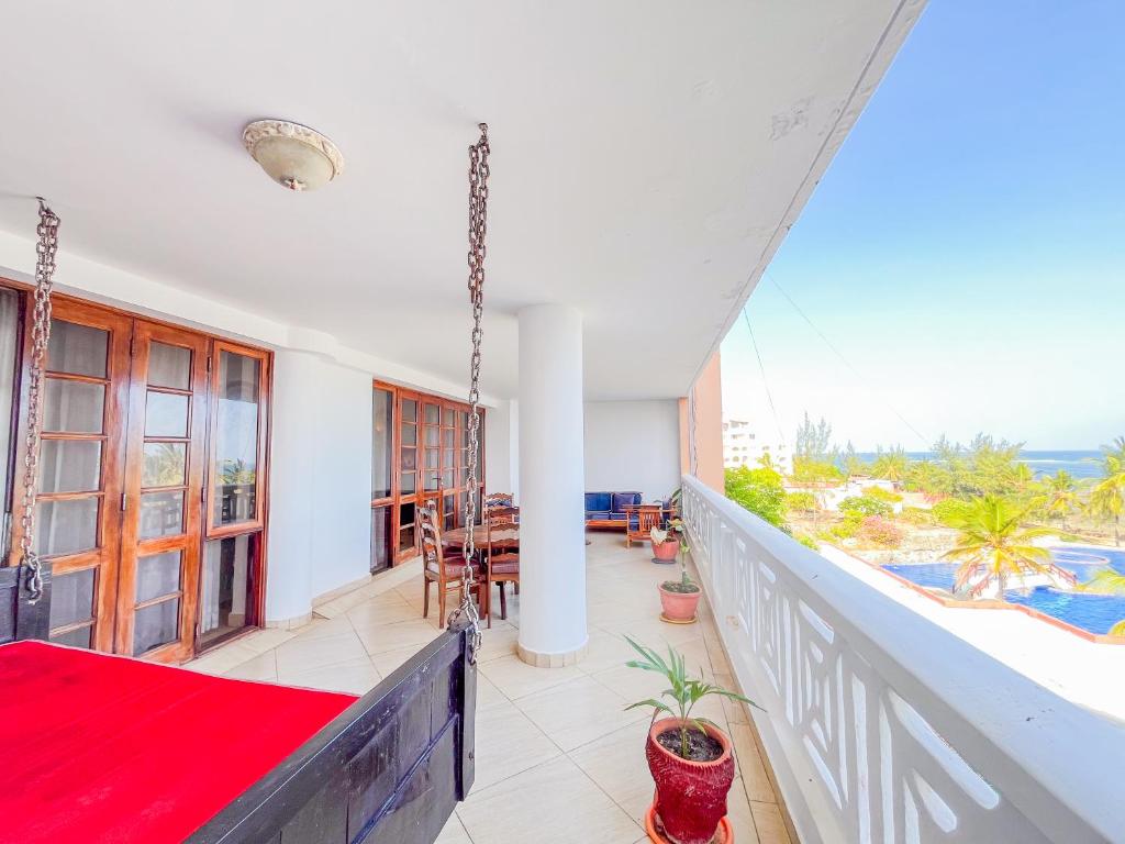 Ocean Balcony Apartment | 2BR, Shanzu photo 4