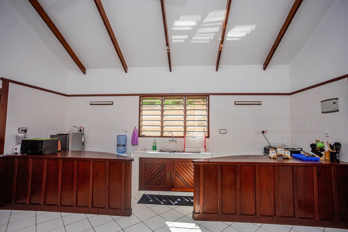 Family Pool Villa | 3BR, Diani photo 10