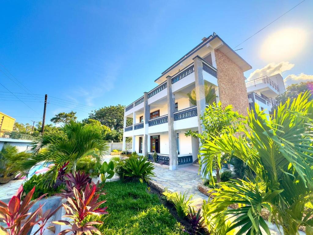 Saltwater Pool Apartment | 2BR, Diani photo 1