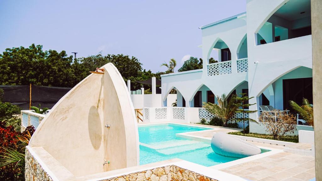 Temple Point Pool Villas | Watamu photo 4