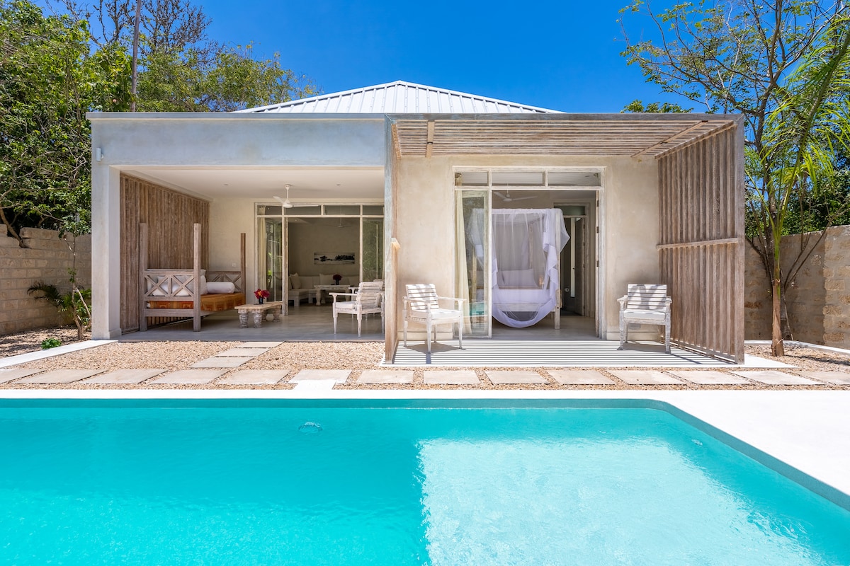 Saffron Pool Villa Two, Diani Beach — photo 1
