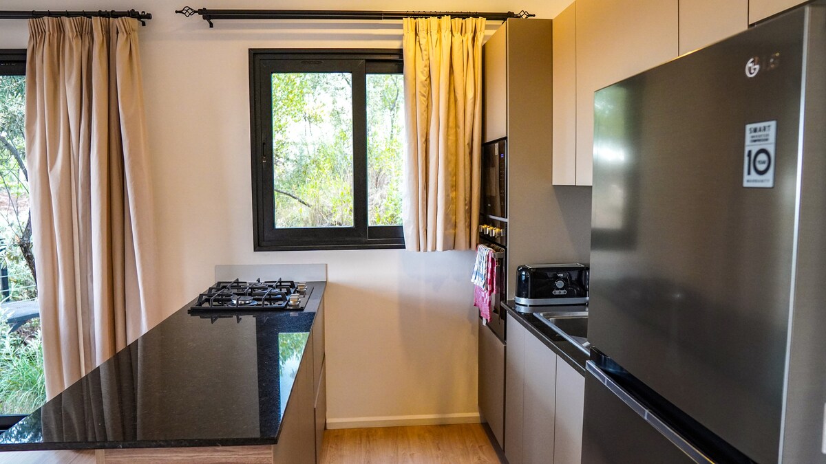 The Cliffhanger – 2BR — photo 10