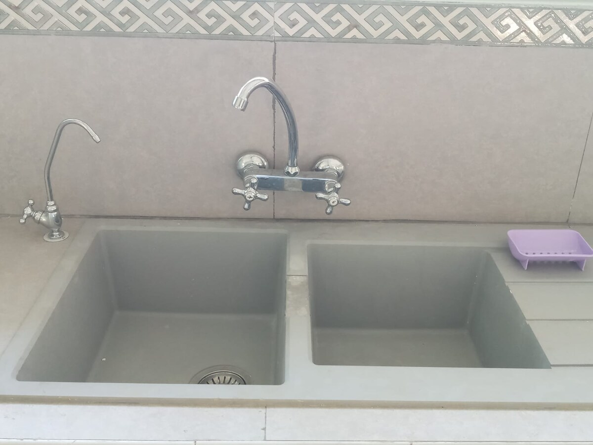 The Colobus 1BR House, Bella — photo 13