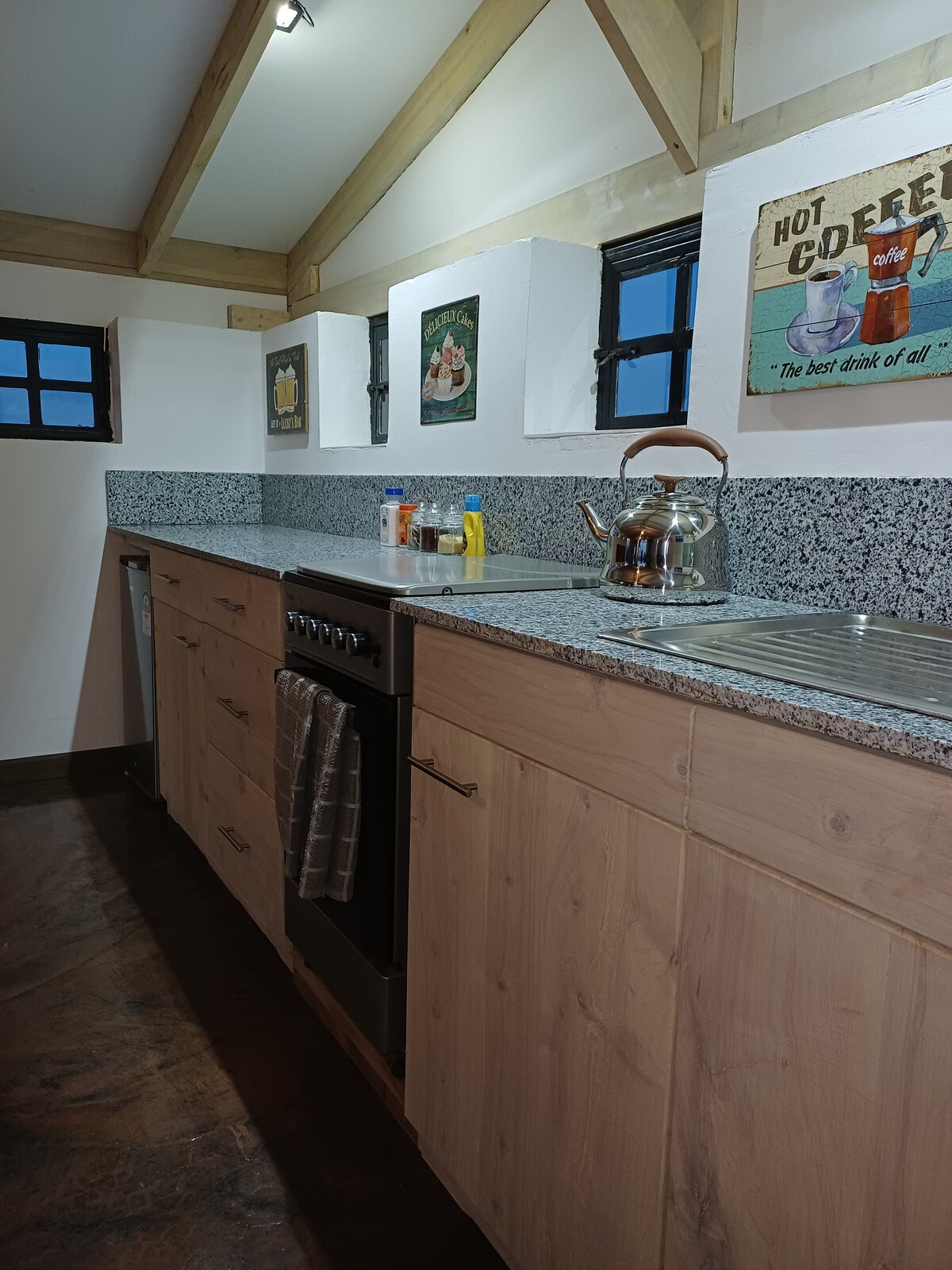 Tower – Cossy 1BR Cottage on Champagne Ridge — photo 6