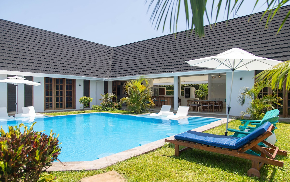 Villa Simulizi — photo 1