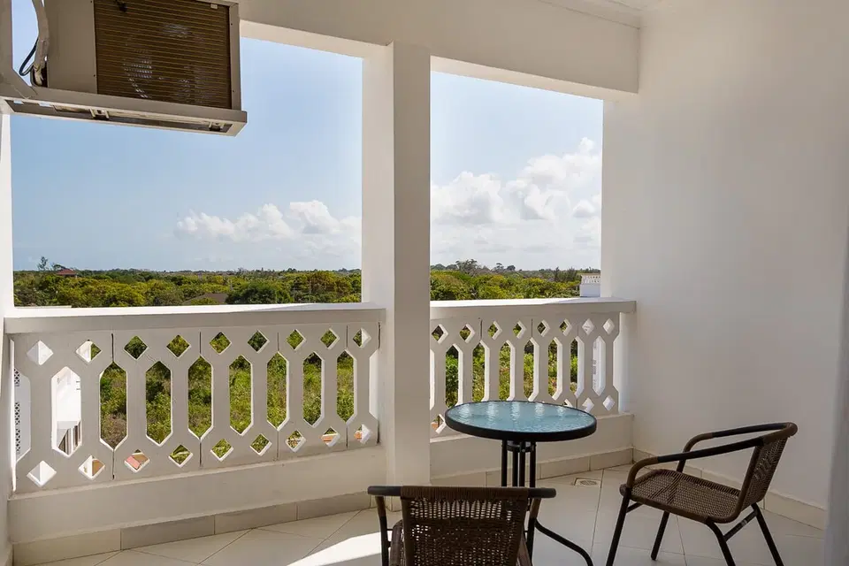 2BR Apartment near the Beach and Malls, Diani — photo 4