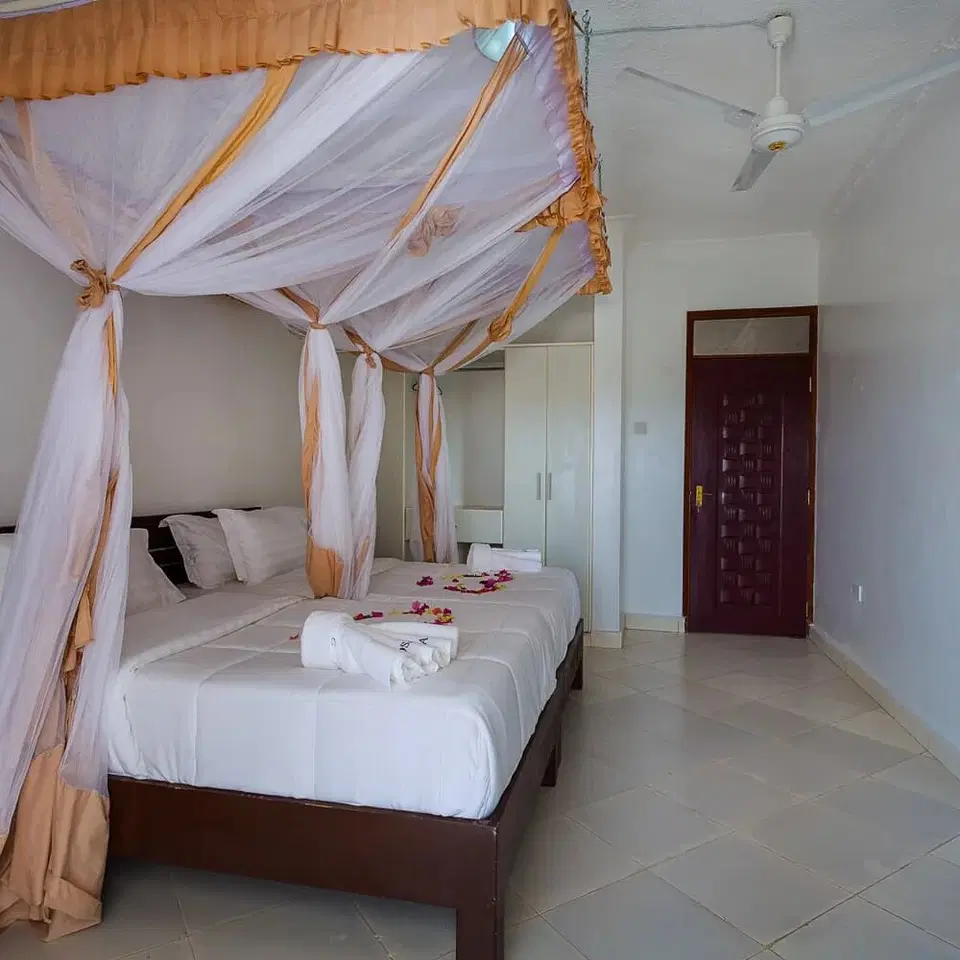 2BR Apartment near the Beach and Malls, Diani — photo 7