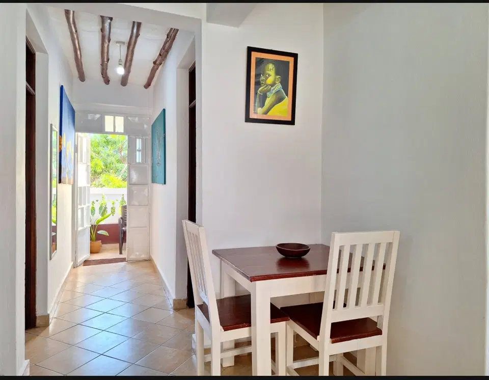 2 BR unit, pool, and 2 mins to the beach — photo 8