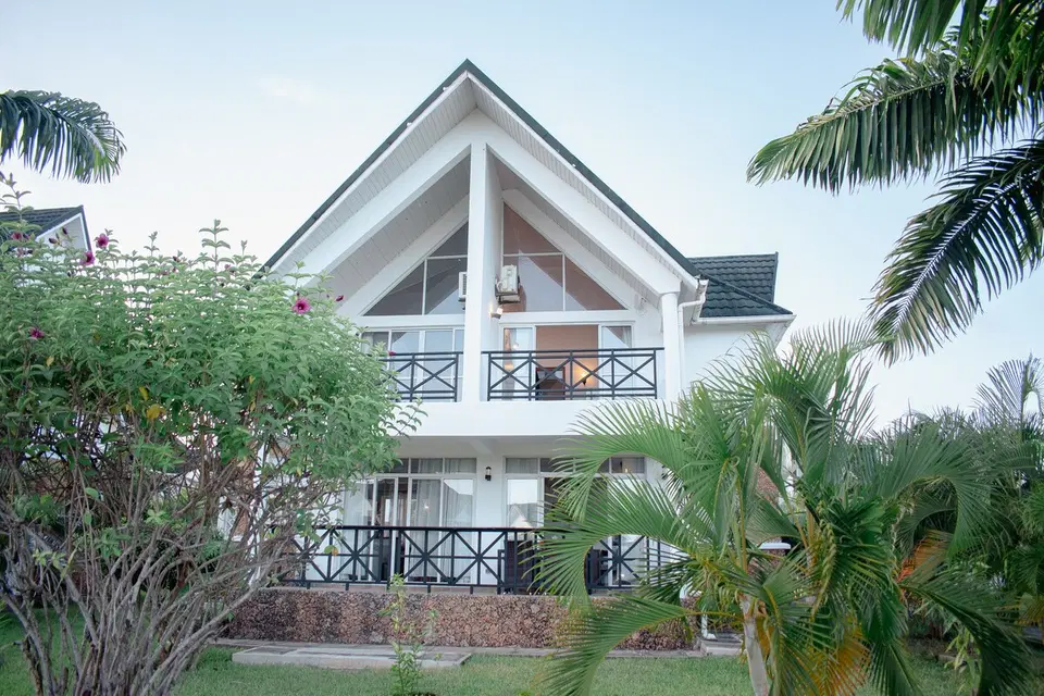 Affordable Cosy 3BR Villa 10 mins walk to Pristine Beach — photo 3