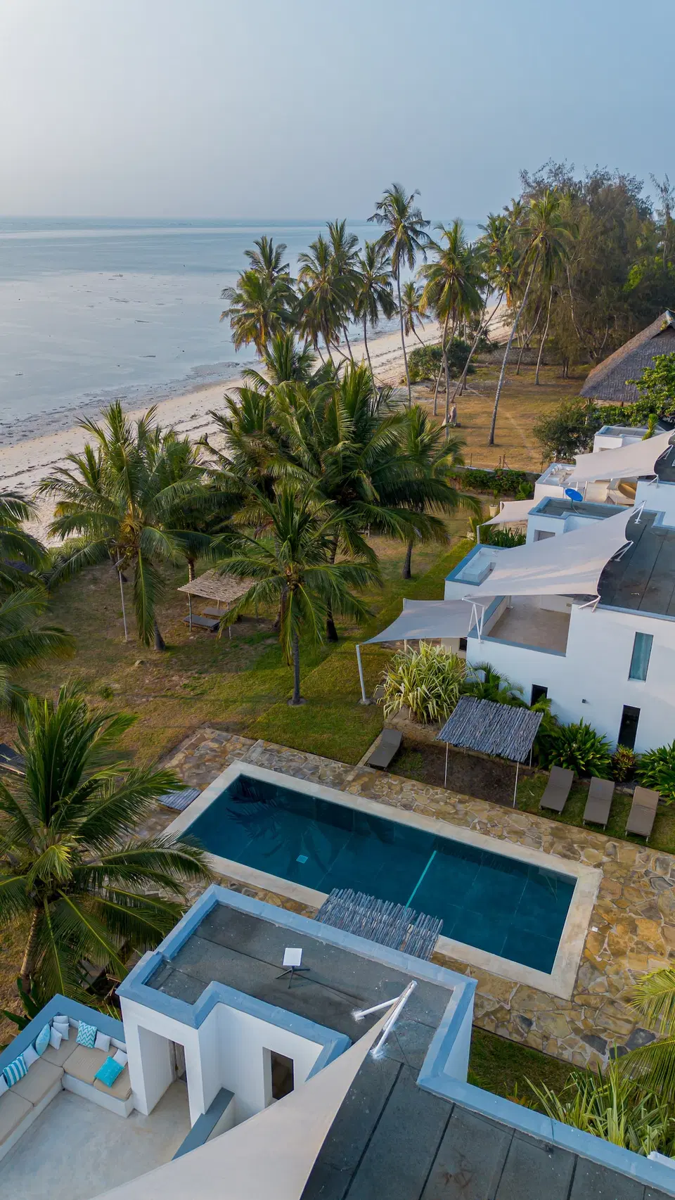 Ahadi Beachfront Villa — photo 1