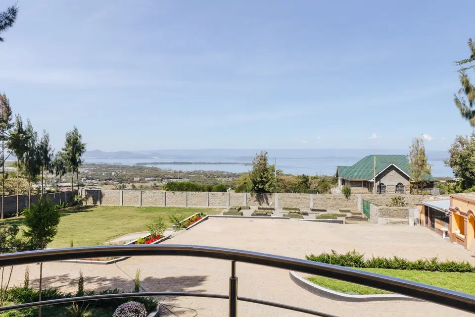 Lake View Mansion | 8BR Group Stay, Naivasha photo 5