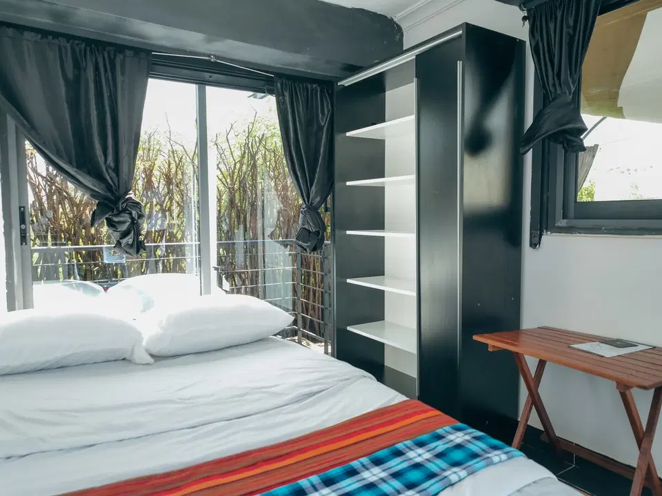 Off-Grid Container Lodge | 1BR Stay, Saikeri photo 11