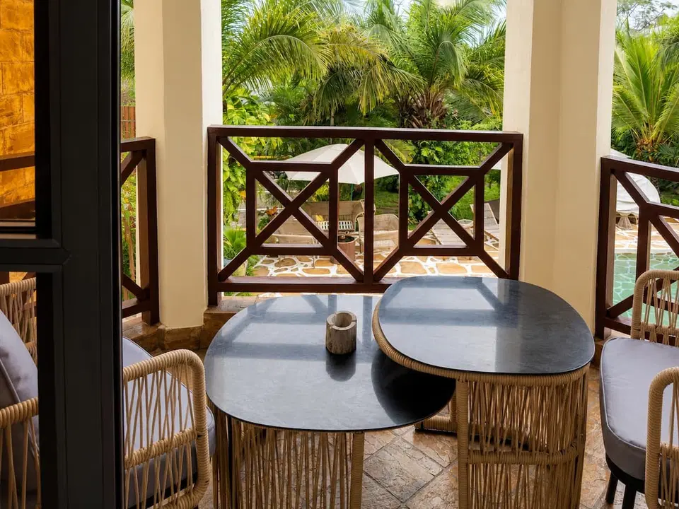Poolside Apartment | 2BR with Balconies, Diani photo 12