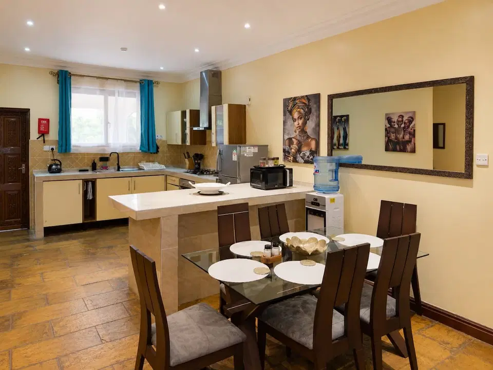 Poolside Apartment | 2BR with Balconies, Diani photo 4