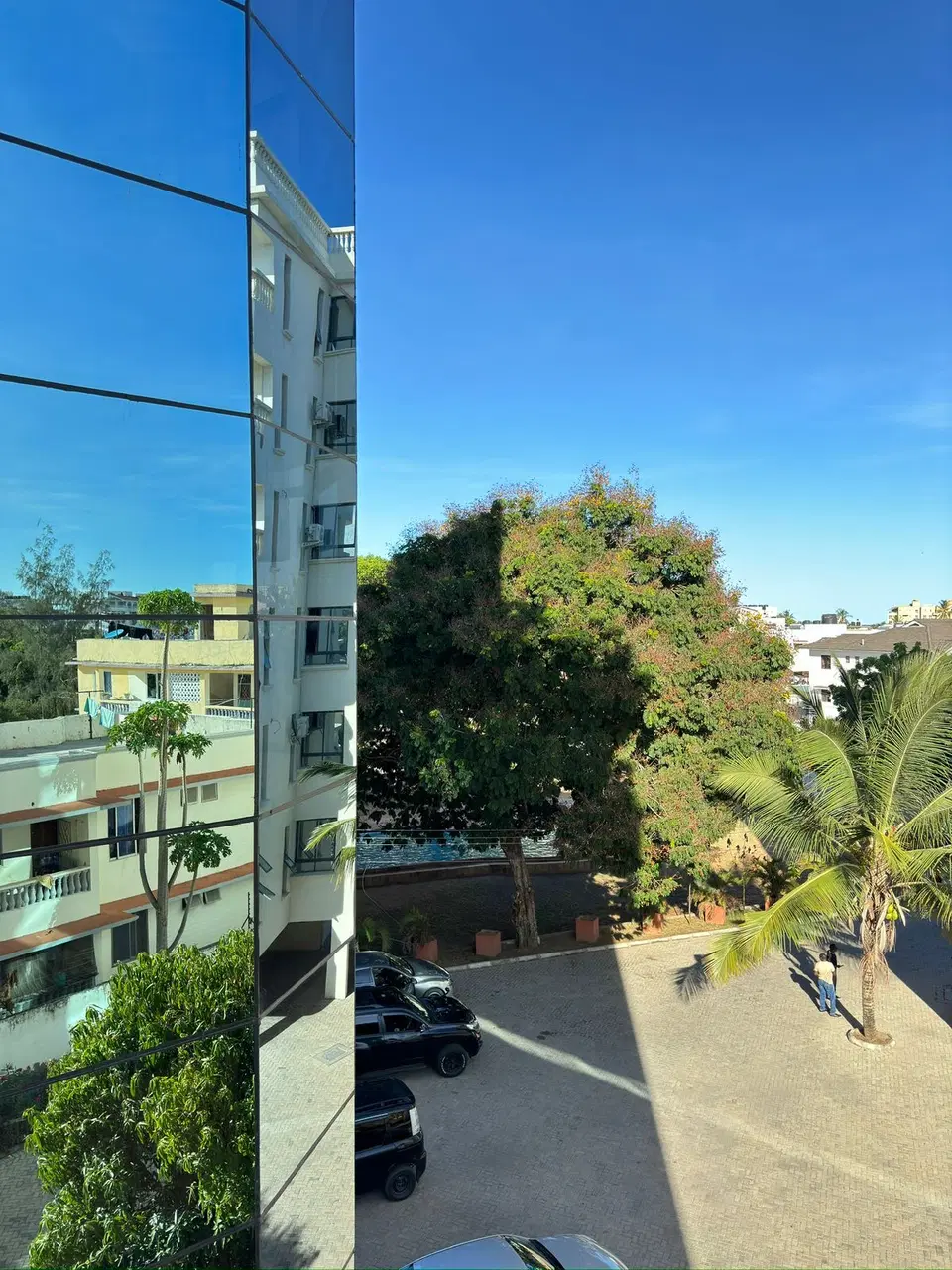 Cute Studio Walking distance to city mall with AC photo 4