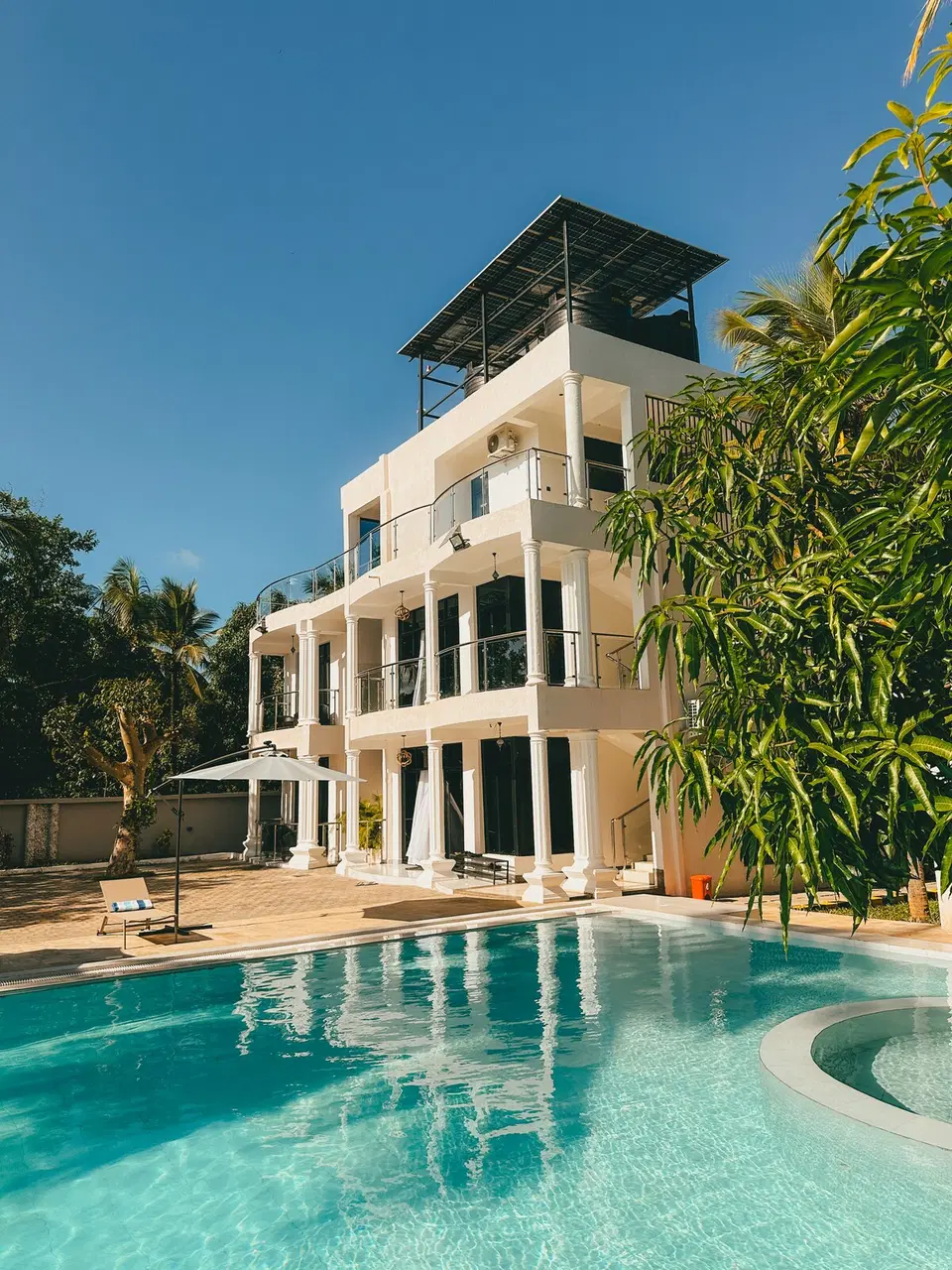 Family Pool Villa | 6BR Stay, Diani photo 3