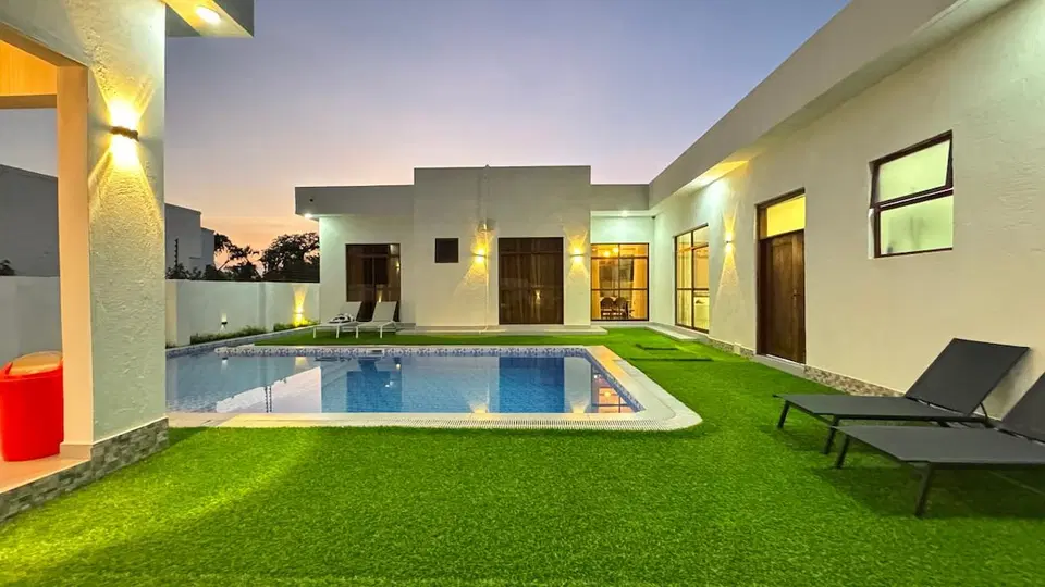 Private Pool Villa | 4BR Stay, Diani photo 1