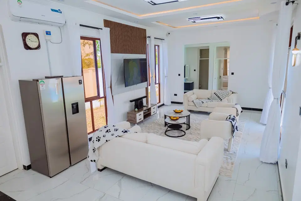 Private Pool Villa | 4BR Stay, Diani photo 10