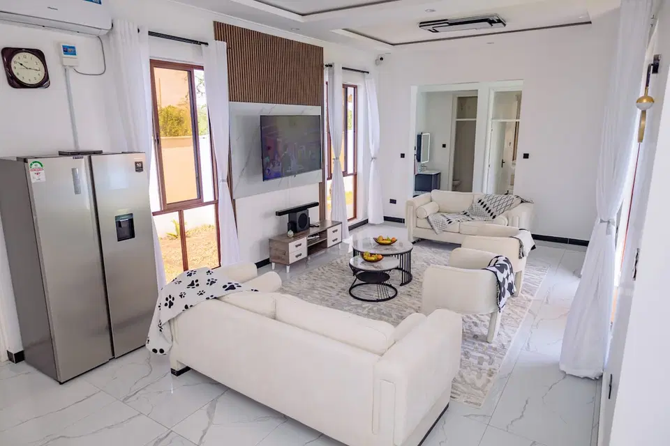 Private Pool Villa | 4BR Stay, Diani photo 12