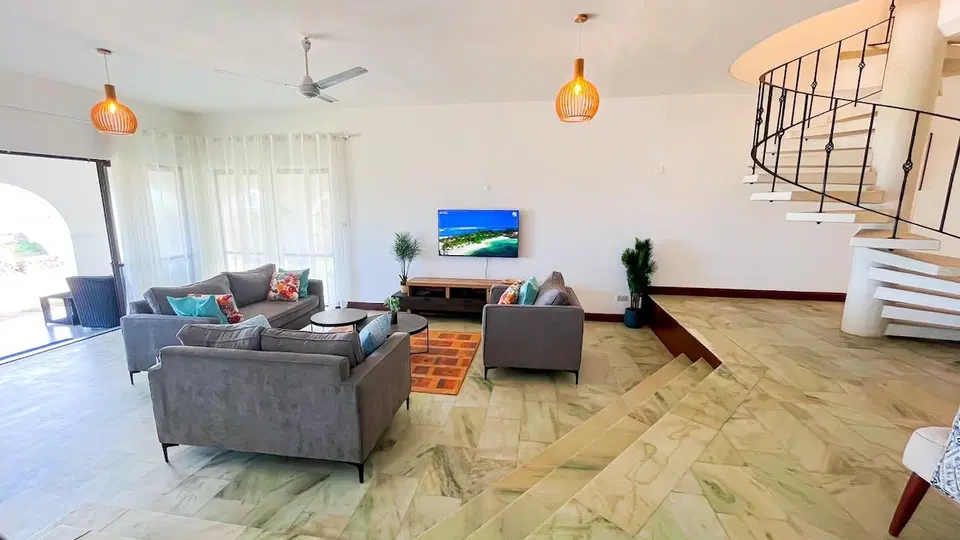Elegant 3bdr beachfront Villa, Oceanviews, AC, Sunset photo 12