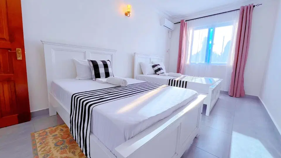 Premium, 2BR, Pool, Secure, Parking, Balcony, Beach photo 13