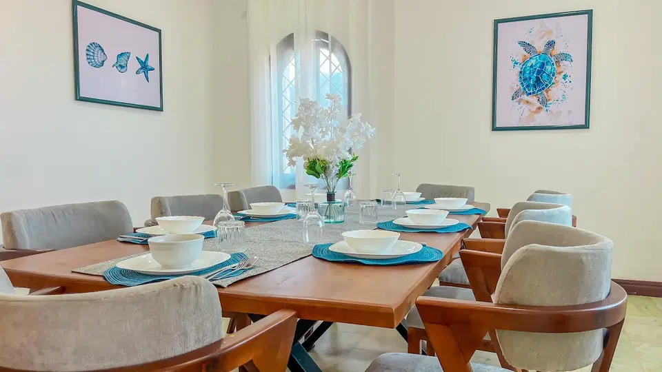Stunning 5bdr Oceanfront Villa, Pool, AC, Sunsetview photo 6