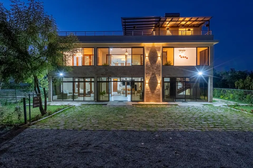 Luxury Group Villa | 7BR with Pool, Nanyuki photo 1