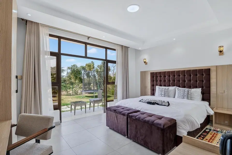 Luxury Group Villa | 7BR with Pool, Nanyuki photo 13