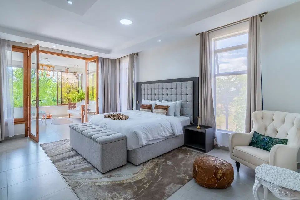 Luxury Group Villa | 7BR with Pool, Nanyuki photo 2