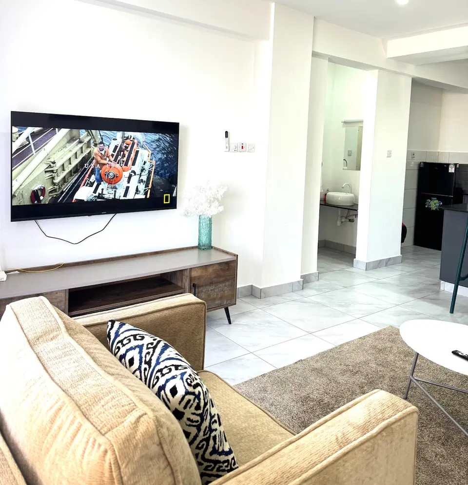 Luxury, 2BR, Gym, Pool, Beach, Parking, Secure, Minimart photo 13