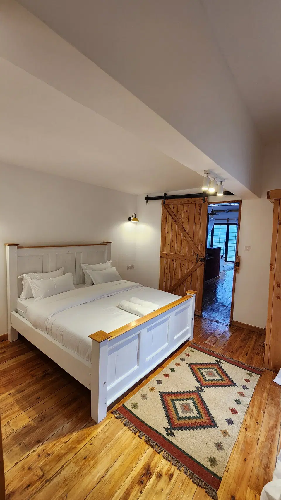 Hilltop Lake View Villa | 3BR Stay, Elementaita photo 14