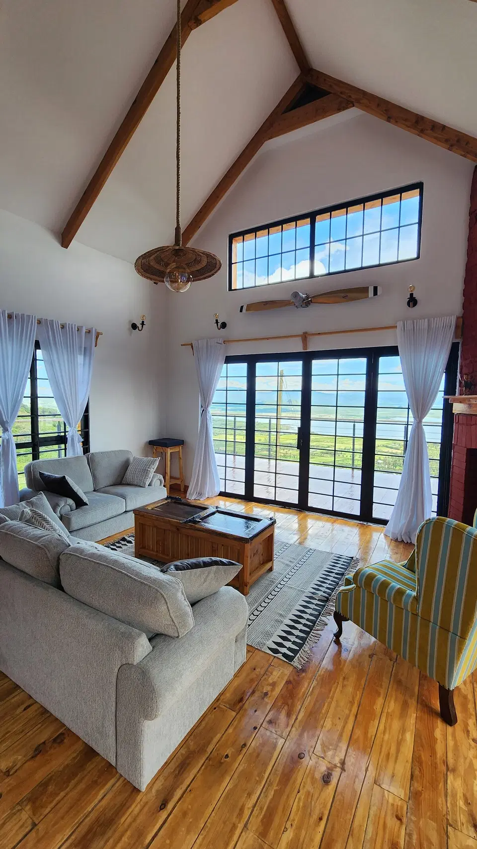 Hilltop Lake View Villa | 3BR Stay, Elementaita photo 9