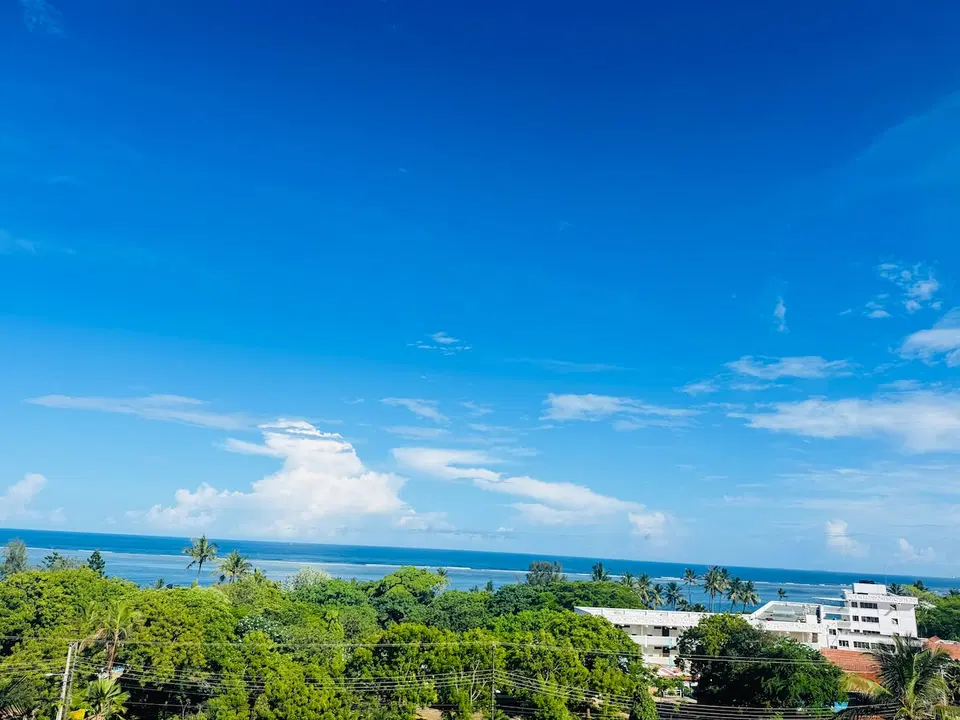Premium 3 bedroom Ocean View near beach and malls photo 5
