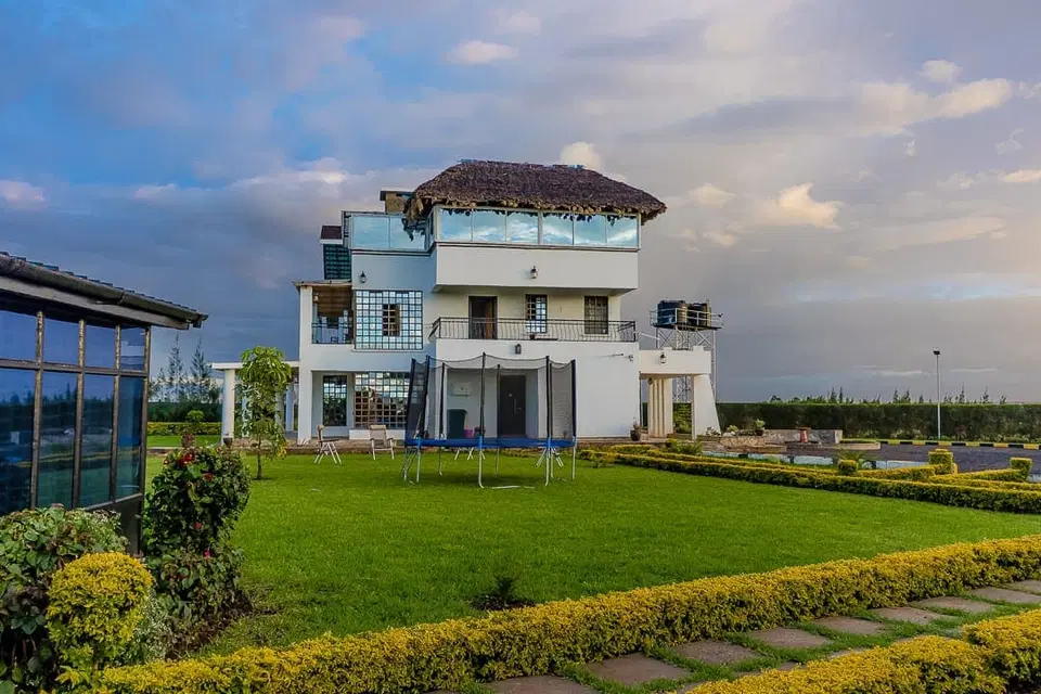 Country Villa | 6BR Group Stay, Nanyuki photo 1