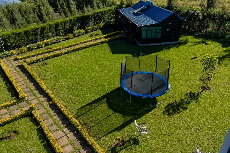 Country Villa | 6BR Group Stay, Nanyuki photo 11