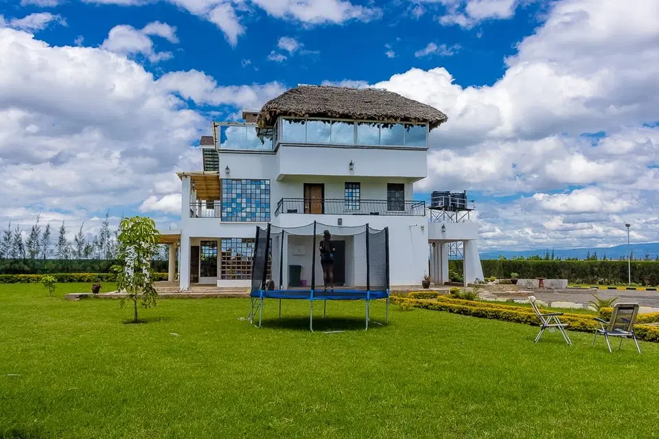 Country Villa | 6BR Group Stay, Nanyuki photo 13
